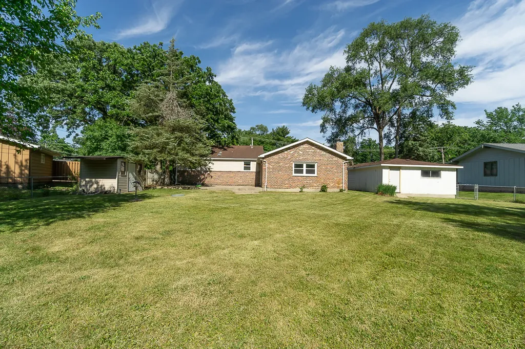 4N036 Wooddale Road Addison IL 60101