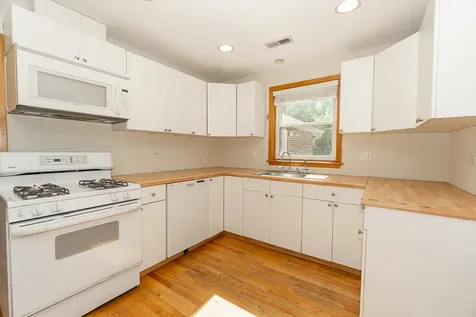 4N036 Wooddale Road Addison IL 60101