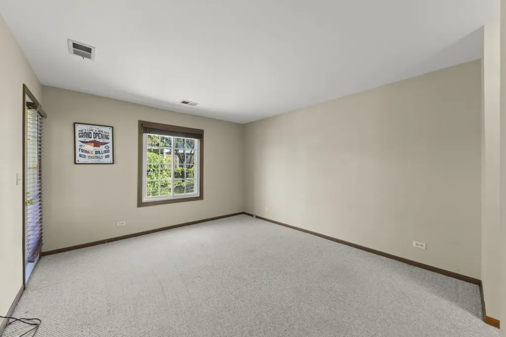 2450 Charleston Drive Schaumburg IL 60193