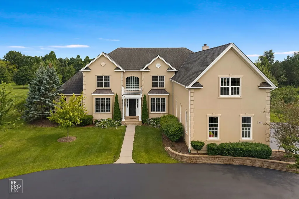 23 Wood Oaks Drive South Barrington IL 60010