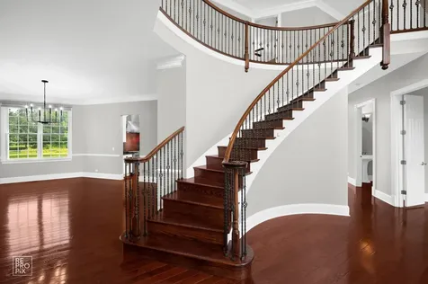 23 Wood Oaks Drive South Barrington IL 60010