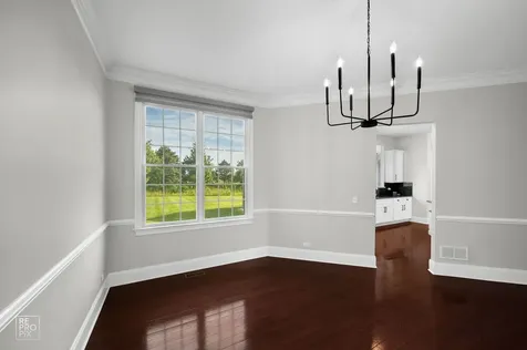 23 Wood Oaks Drive South Barrington IL 60010