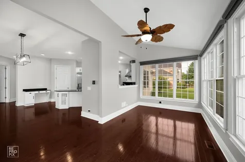 23 Wood Oaks Drive South Barrington IL 60010