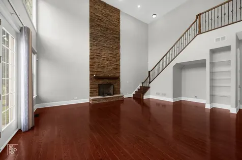 23 Wood Oaks Drive South Barrington IL 60010