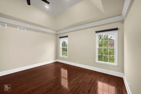23 Wood Oaks Drive South Barrington IL 60010