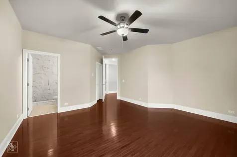 23 Wood Oaks Drive South Barrington IL 60010