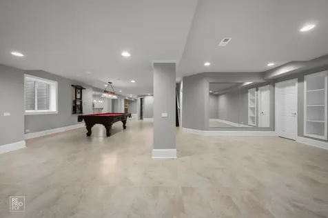 23 Wood Oaks Drive South Barrington IL 60010