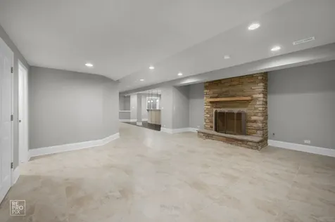 23 Wood Oaks Drive South Barrington IL 60010