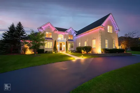 23 Wood Oaks Drive South Barrington IL 60010
