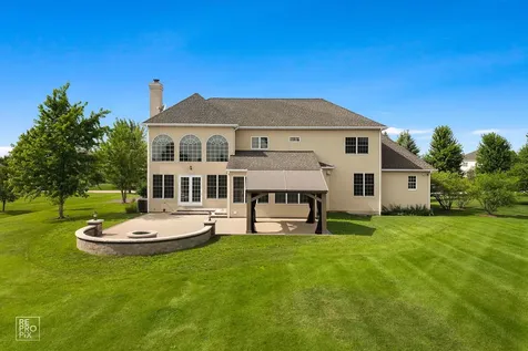 23 Wood Oaks Drive South Barrington IL 60010