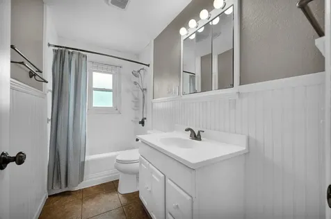 113 Conley Circle Bloomington IL 61701