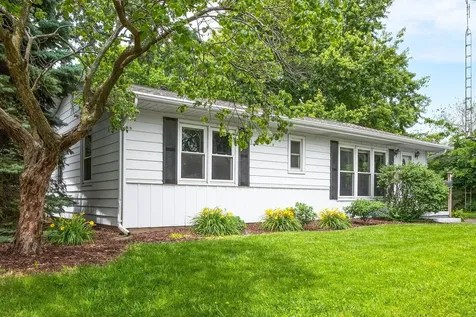 113 Conley Circle Bloomington IL 61701
