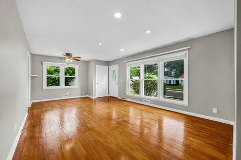 113 Conley Circle Bloomington IL 61701
