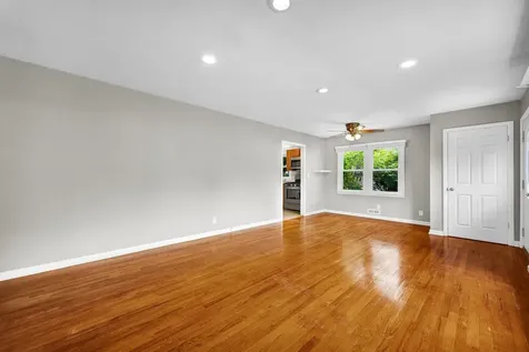 113 Conley Circle Bloomington IL 61701