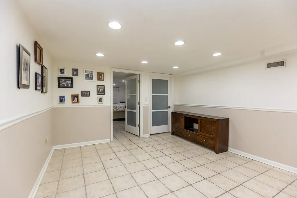 4136 North Lavergne Avenue Chicago IL 60641