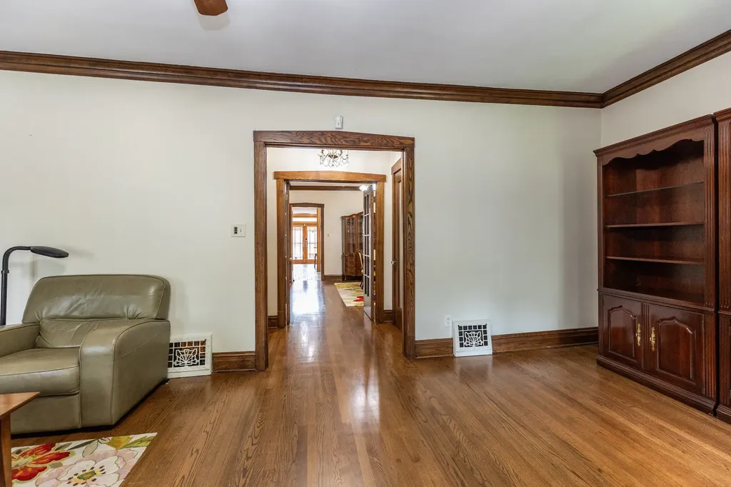 4136 North Lavergne Avenue Chicago IL 60641