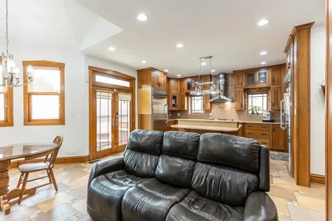 4136 North Lavergne Avenue Chicago IL 60641