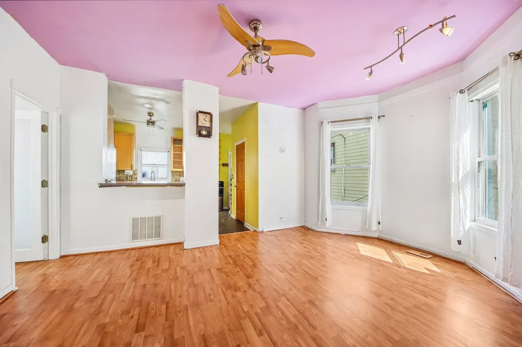 3819 North Kilpatrick Avenue Chicago IL 60641