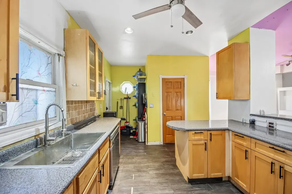3819 North Kilpatrick Avenue Chicago IL 60641