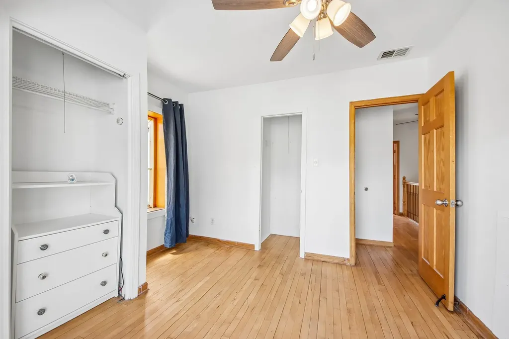3819 North Kilpatrick Avenue Chicago IL 60641