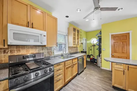 3819 North Kilpatrick Avenue Chicago IL 60641