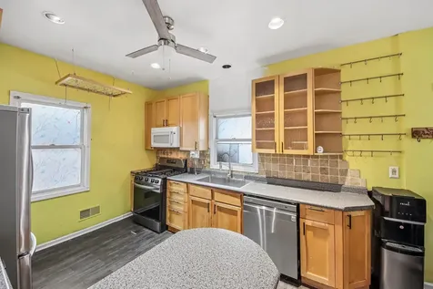3819 North Kilpatrick Avenue Chicago IL 60641