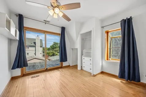 3819 North Kilpatrick Avenue Chicago IL 60641