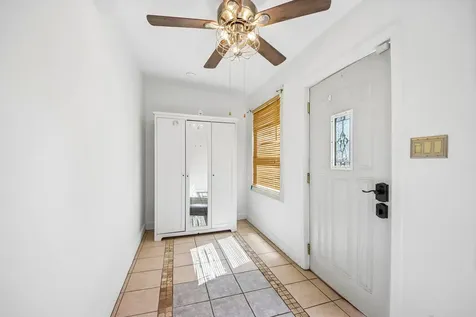 3819 North Kilpatrick Avenue Chicago IL 60641