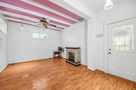 3819 North Kilpatrick Avenue Chicago IL 60641