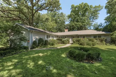 598 Eton Drive North Barrington IL 60010
