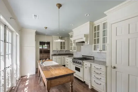 598 Eton Drive North Barrington IL 60010