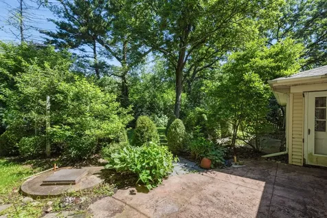 598 Eton Drive North Barrington IL 60010