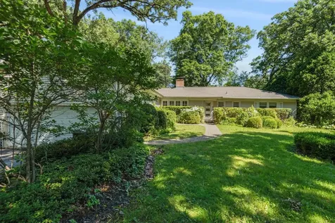 598 Eton Drive North Barrington IL 60010