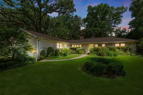 598 Eton Drive North Barrington IL 60010