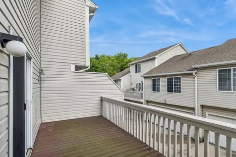 49 South Treehouse Lane Round Lake IL 60073