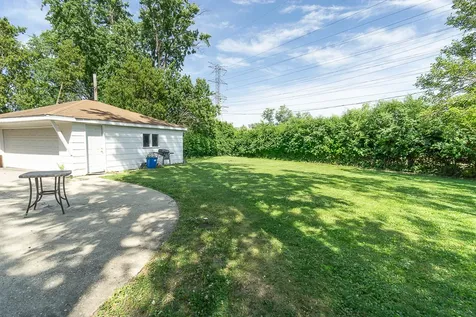 649 South Wisconsin Avenue Addison IL 60101