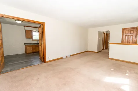 649 South Wisconsin Avenue Addison IL 60101