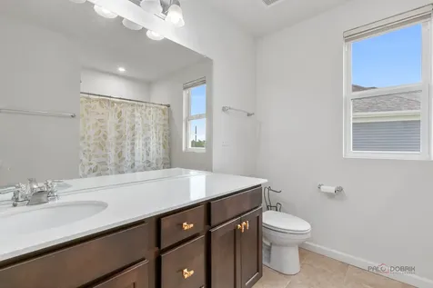 3324 Sage Circle Mundelein IL 60060