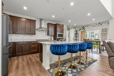 3324 Sage Circle Mundelein IL 60060