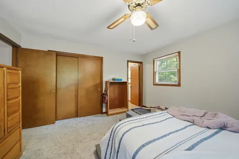 7261 South Ridge Road Dixon IL 61021