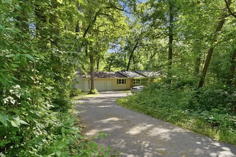 7261 South Ridge Road Dixon IL 61021