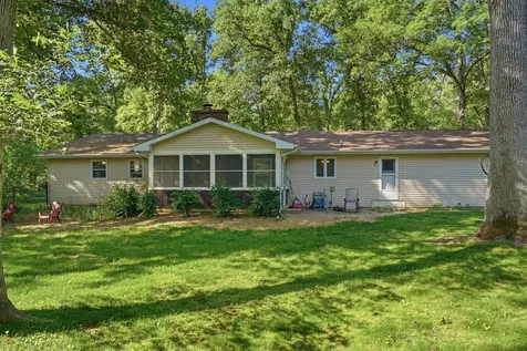 7261 South Ridge Road Dixon IL 61021