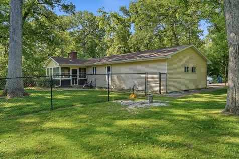 7261 South Ridge Road Dixon IL 61021
