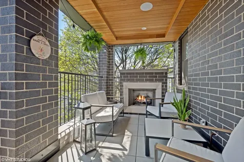 2817 North Lakewood Avenue Chicago IL 60657