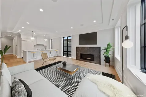 2817 North Lakewood Avenue Chicago IL 60657
