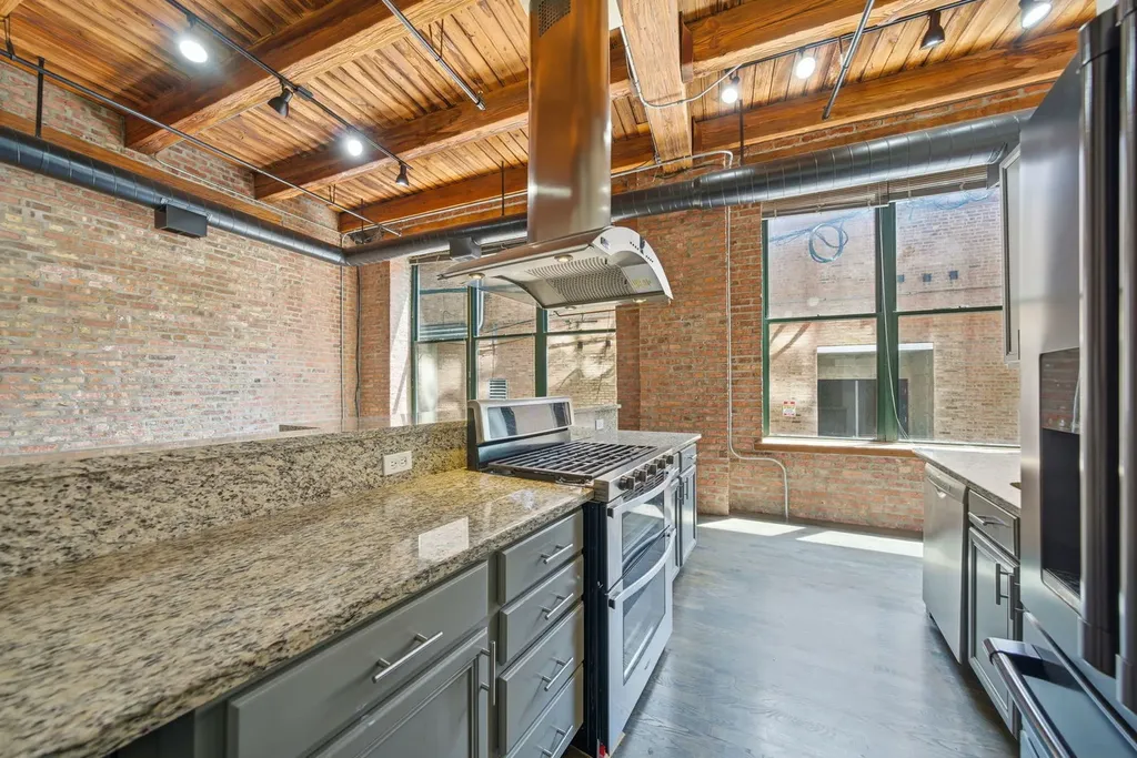 331 South Peoria Street Chicago IL 60607