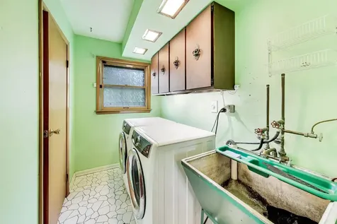 1415 South Busse Road Mount Prospect IL 60056