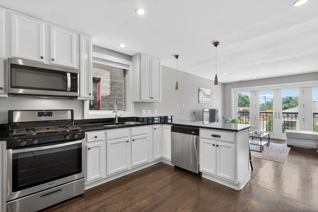 7509 West Irving Park Road Chicago IL 60634