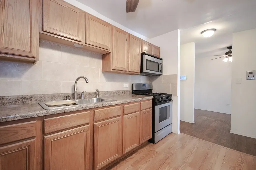 7854 South South Shore Drive Chicago IL 60649