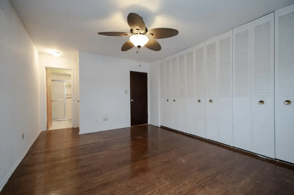 7854 South South Shore Drive Chicago IL 60649